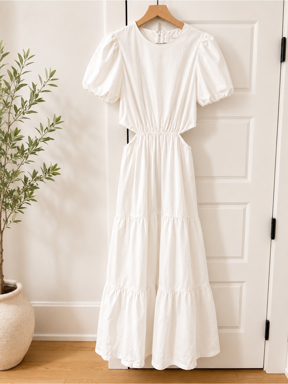 Wayf White Puff-Sleeve Cutout Plaza Tiered Maxi Dress - XS